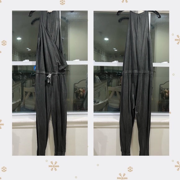 Skin gray sleeveless jumper with pockets - Picture 1 of 7